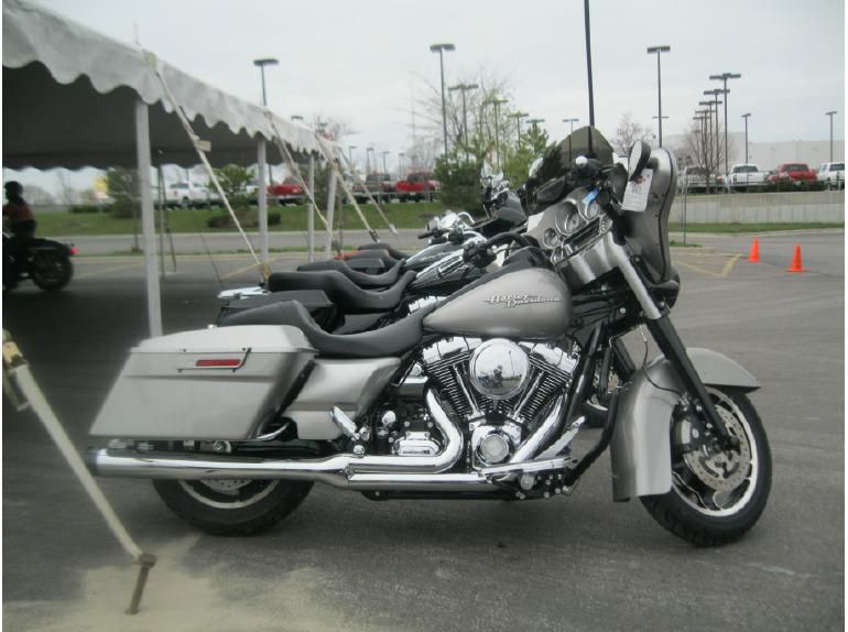 2009 harley-davidson street glide flhx  touring 