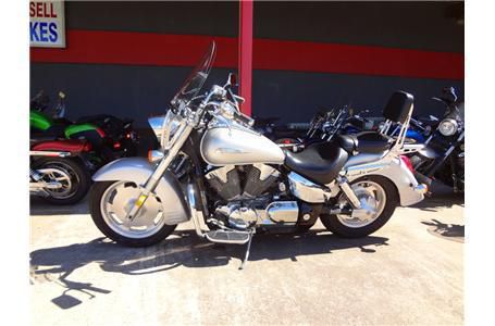 2009 Honda VTX1300R Cruiser 