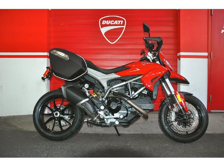 Ducati Hyperstrada 2013