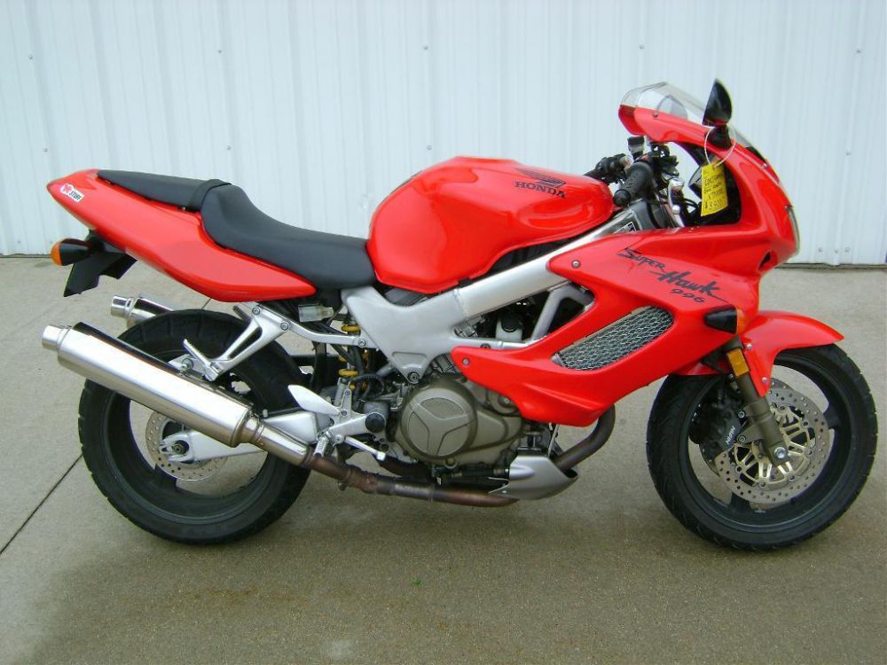 2001 honda super hawk  sportbike 