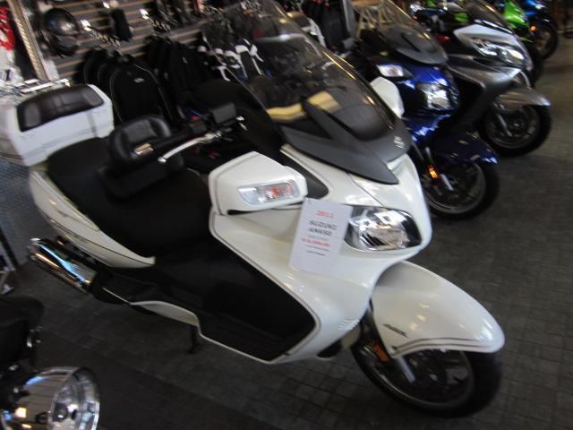 2011 suzuki burgman 650 exec  scooter 