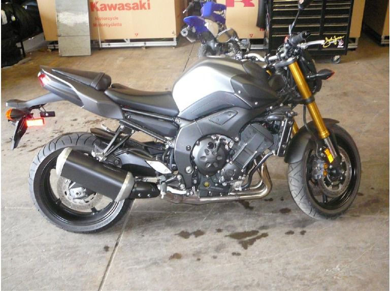 2012 yamaha fz8 