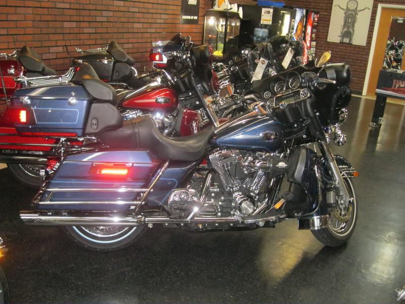 2008 Harley-Davidson FLHTCU - Electra Glide Ultra Classic Touring 