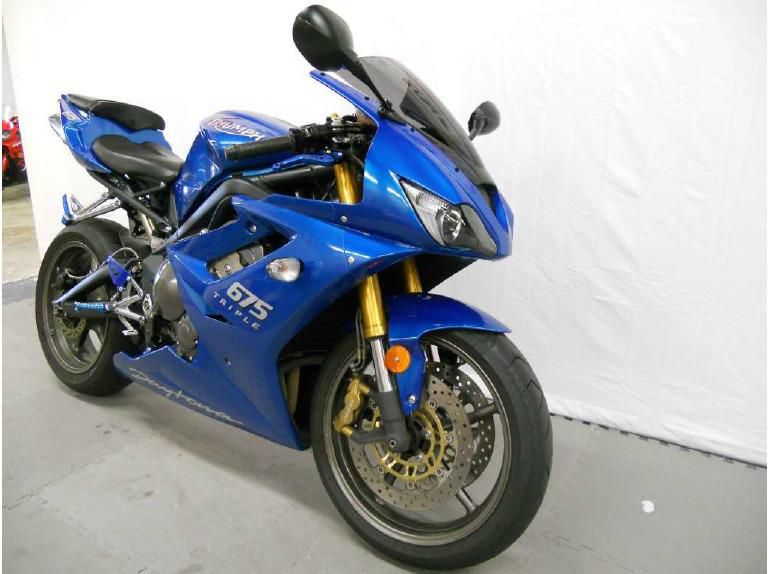 2008 triumph daytona 675  sportbike 