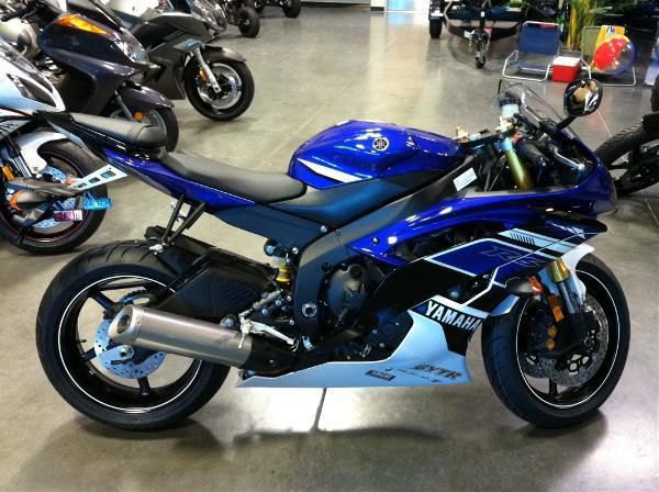 2013 Yamaha YZF-R6 Sportbike for sale on 2040-motos