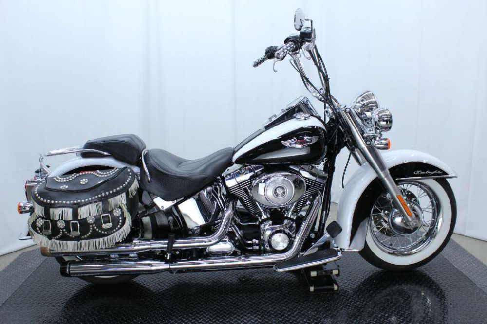 2006 harley-davidson flstn/flstni softail deluxe  cruiser 