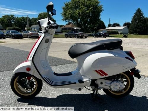 2022 Vespa Sprint 50 Racing Sixties