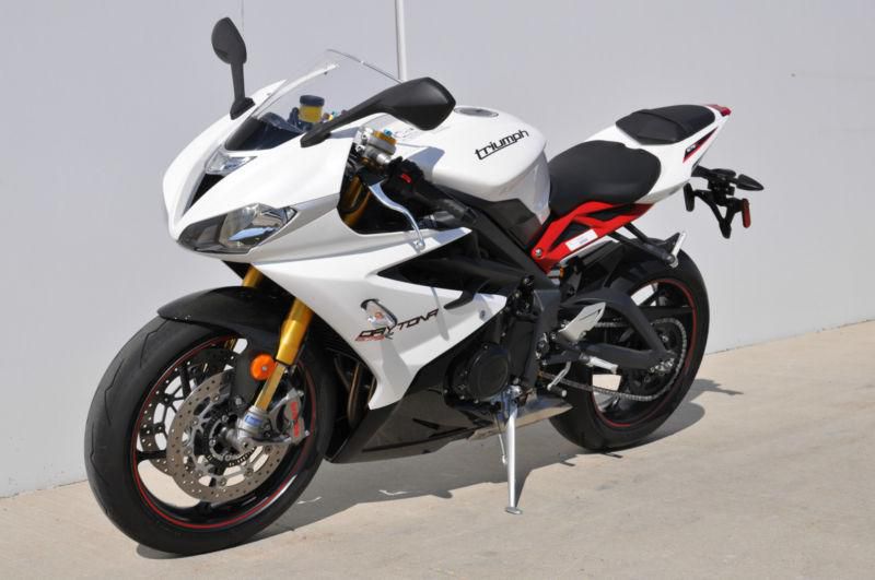 2013 triumph daytona 675r superbike