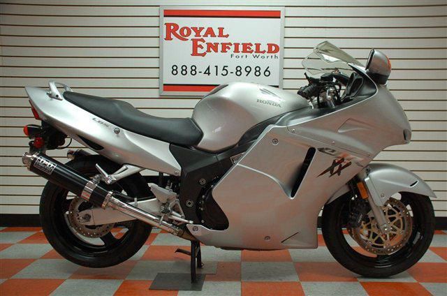 2002 honda cbr1100xx  sportbike 