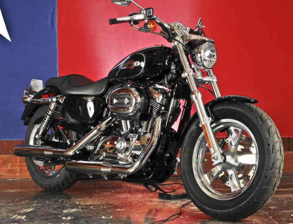 2013 harley-davidson xl1200c sportster 1200 custom  cruiser 