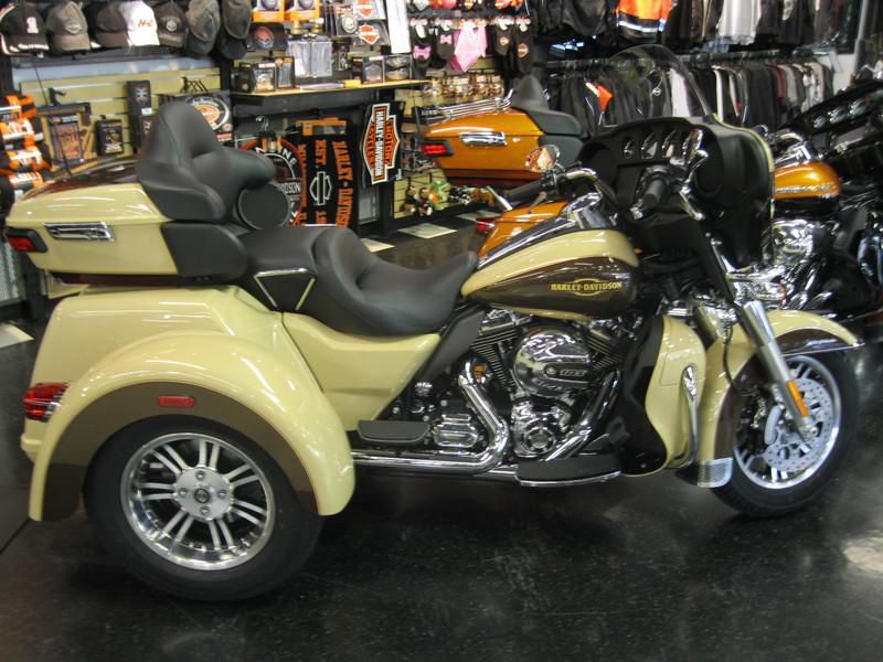 2014 harley-davidson flhtcutg - tri glide ultra  trike 