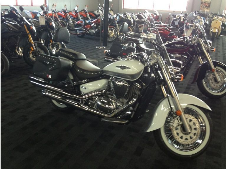 2013 suzuki boulevard c50t 