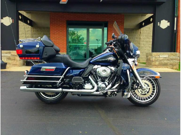 2012 harley-davidson flhtcu ultra classic electra glide  touring 