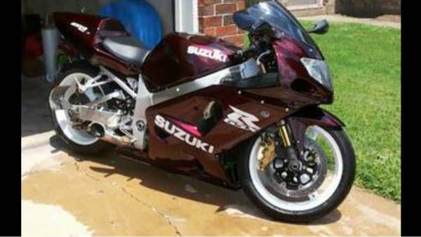 CUSTOM PAINTED 2001 SUZUKI GSXR 1000 WITH ONLY 10,000 MILES! HAS LED&#039;s,HID&#039;s,