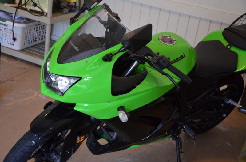 2009 ninja 250 special edition! only 98 miles!