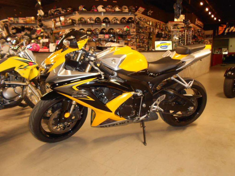 2008 Suzuki GSX-R600 Sportbike 