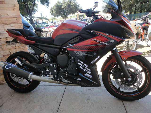 2011 yamaha fz6r  sportbike 