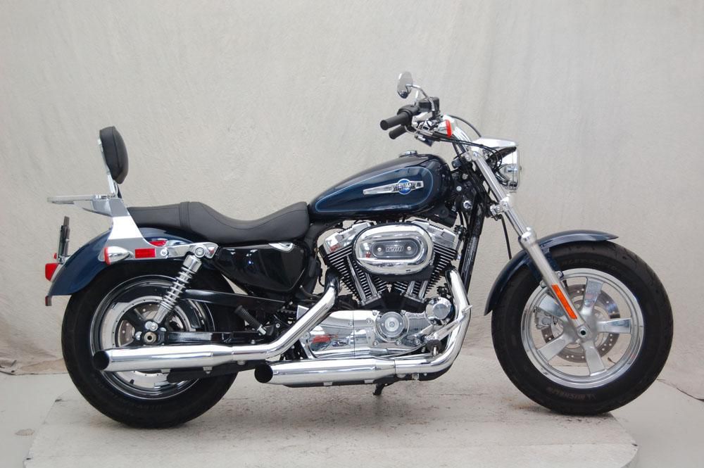 2012 Harley-Davidson XL1200C Cruiser 