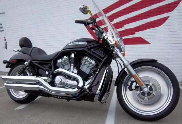 2004 harley-davidson vrscb v-rod  cruiser 