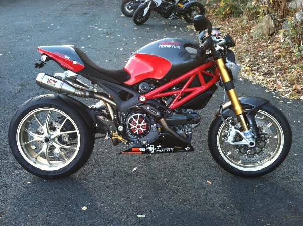 2010 ducati monster 1100 s