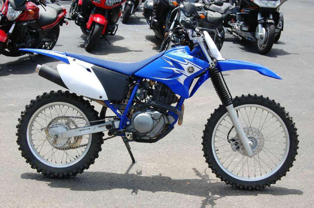 2007 yamaha tt-r230  dirt bike 