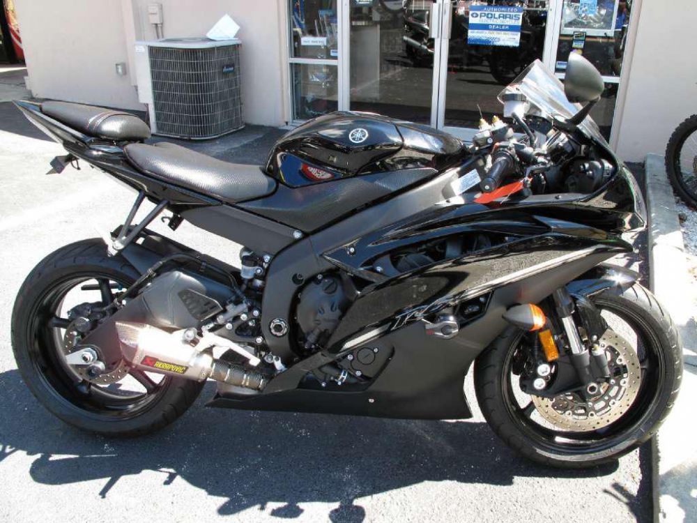 2012 yamaha yzf-r6  sportbike 