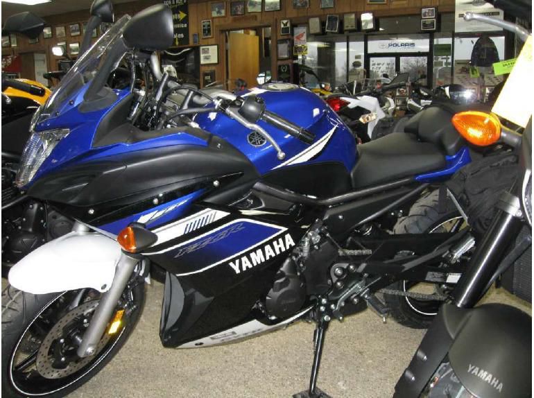 2013 yamaha fz6r  sportbike 