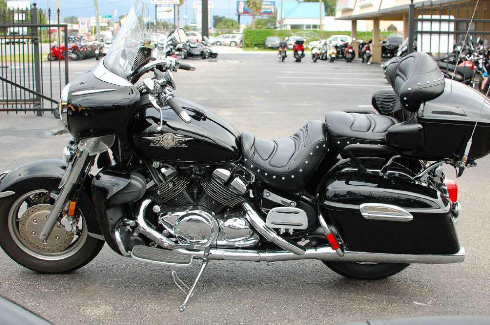 Yamaha royal star venture. Ямаха Миднайт Стар 1300. Ямаха Роял Стар 1300 тур де Люкс. Ямаха Миднайт Стар Люкс.