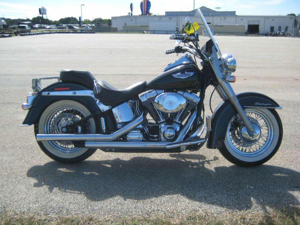 2006 harley-davidson flstn/flstni softail deluxe  cruiser 