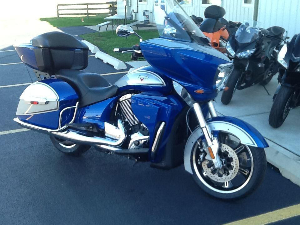 2014 victory cross country tour  touring 