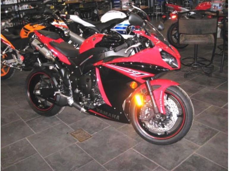 2013 yamaha yzf-r1 