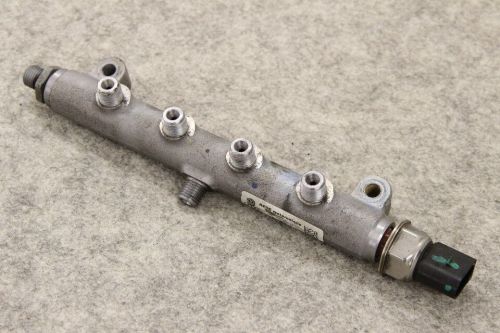 Org Audi VW fuel distributor 057130089Q left A8 4H Q7 Touareg 7P fuel rail-