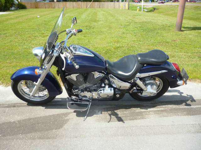 2004 honda vtx1300  standard 