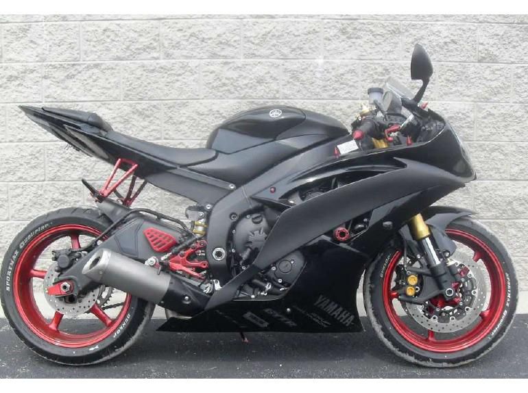 2008 yamaha yzf-r6  sportbike 