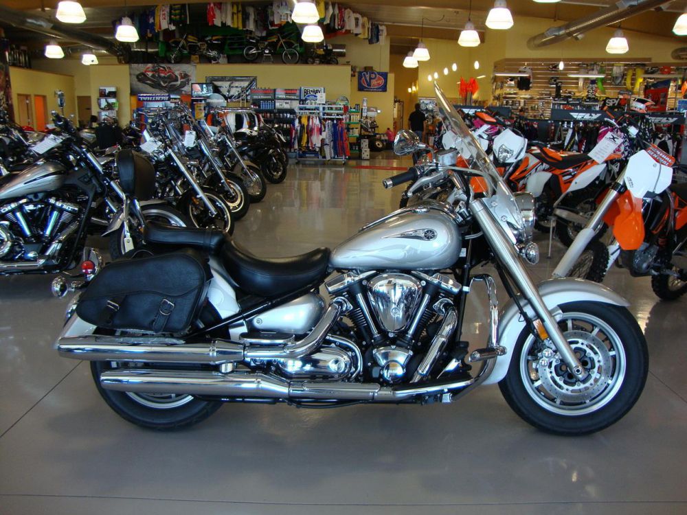 2007 yamaha roadstar 1700 road star  cruiser 