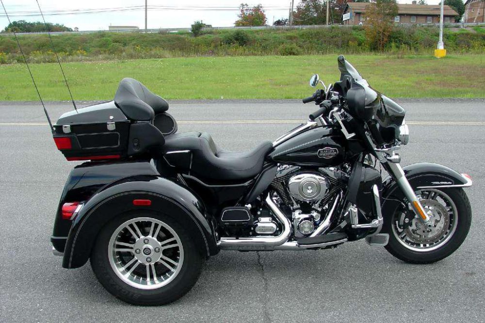 2012 harley-davidson flhtcutg tri glide ultra classic  trike 