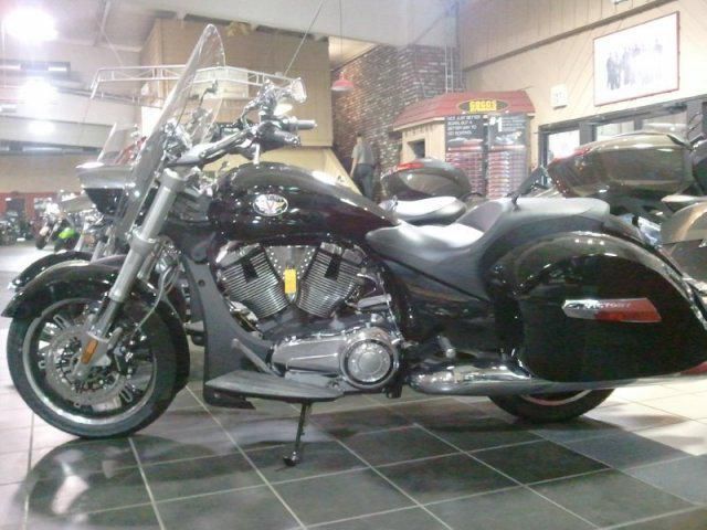 2012 victory cross roads  base  sport touring 