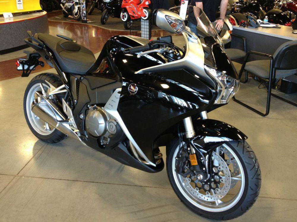 2013 honda vfr1200f  sportbike 