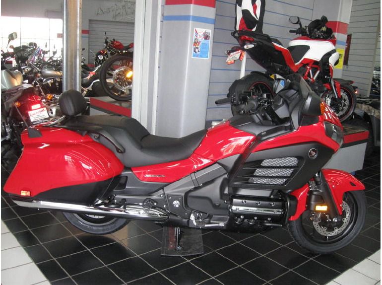 2013 honda gold wing f6b deluxe 