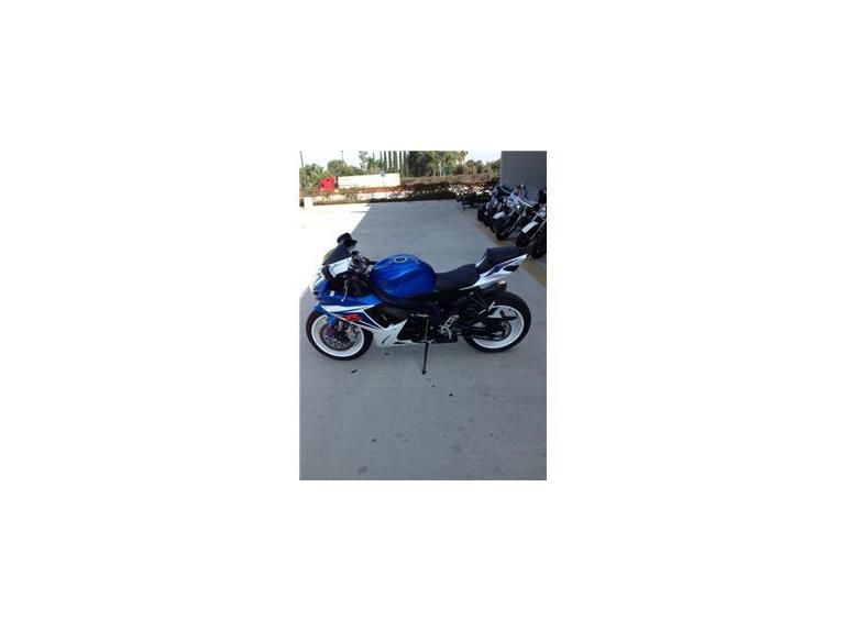 2011 Suzuki GSX-R600 Sportbike 