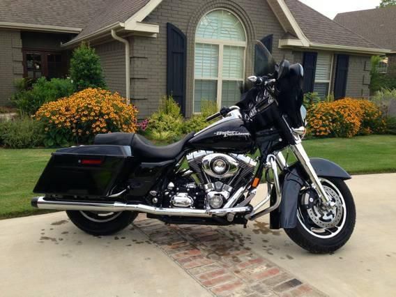 2008 Harley-Davidson Street Glide Cruiser 