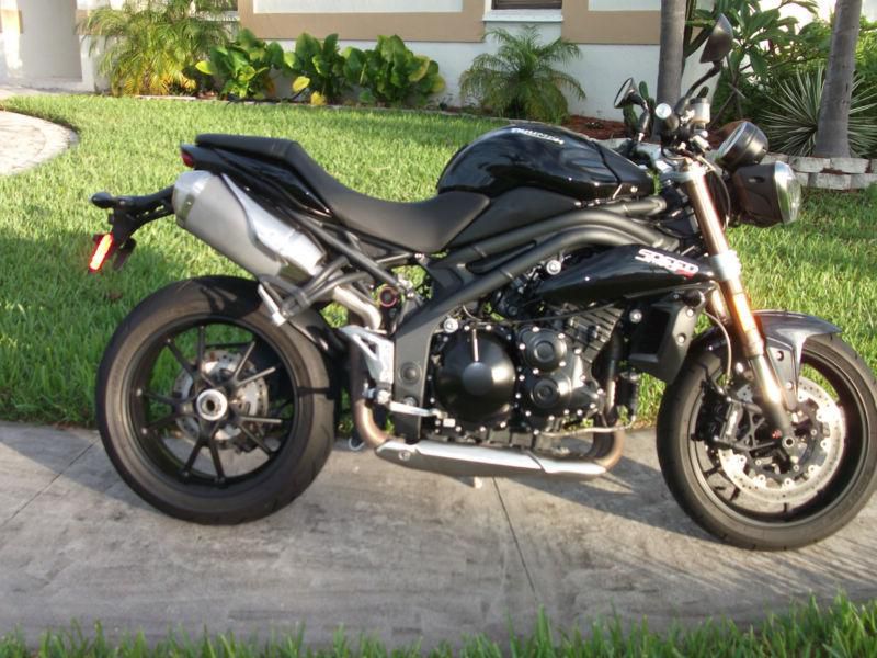 2012 triumph speed triple 1050 abs