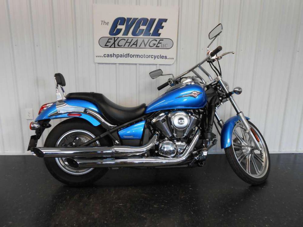 2010 kawasaki vulcan 900 custom  cruiser 