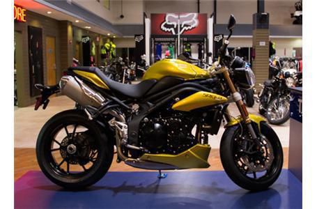 2013 triumph speed triple abs  sportbike 