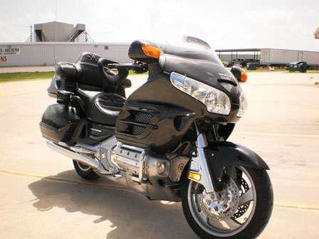 2010 honda gold wing audio comfort (gl18hpm)  touring 