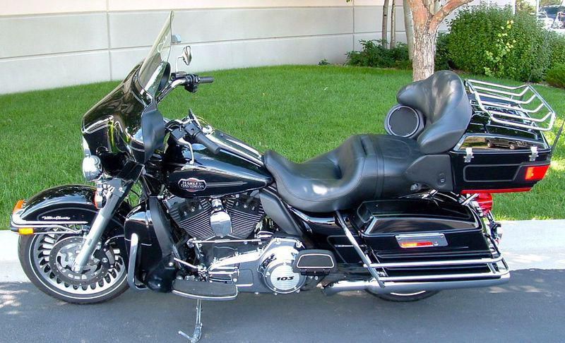 2013 Harley-Davidson FLHTCU - Electra Glide Ultra Classic Touring 