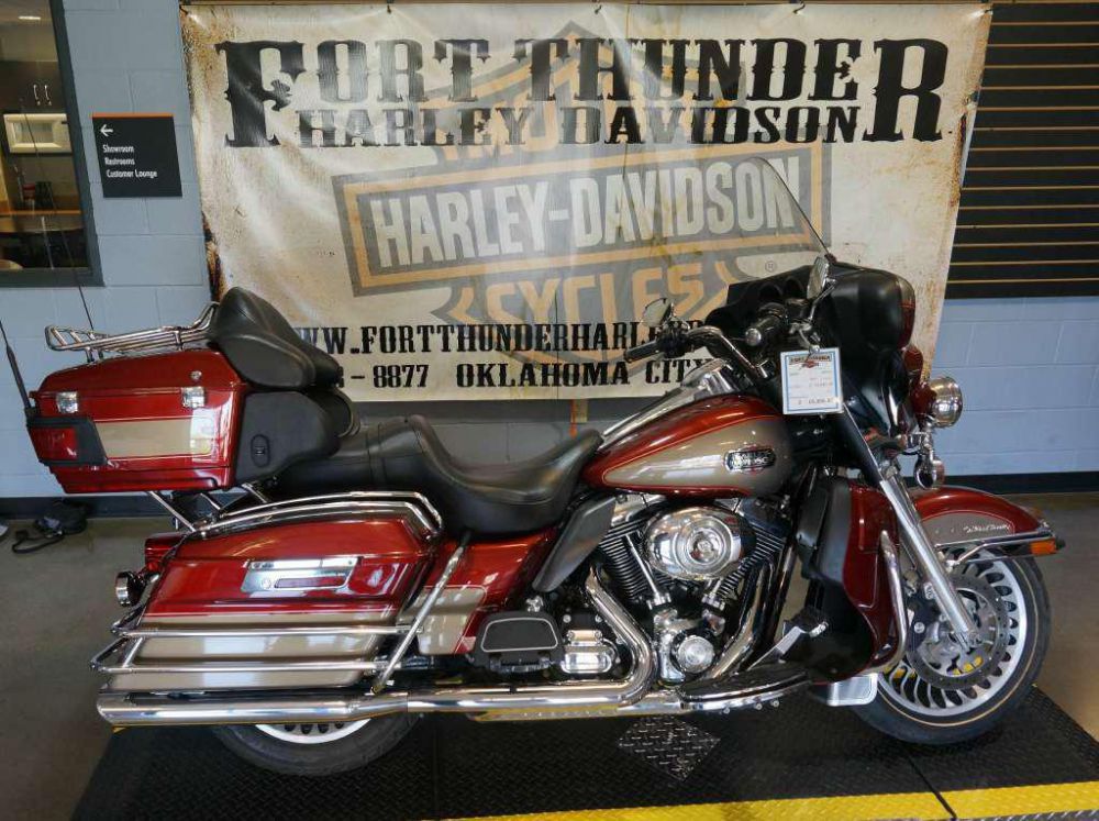 2009 harley-davidson flhtcu ultra classic electra glide  touring 