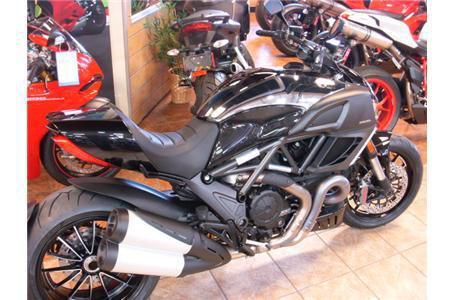 2013 Ducati DIAVEL CHROMO Standard 