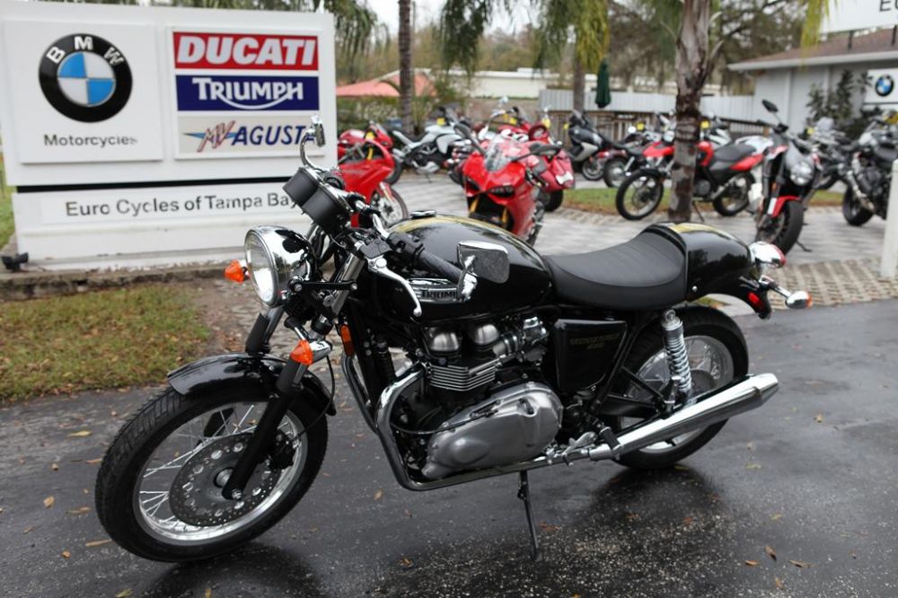 2013 triumph thruxton  standard 