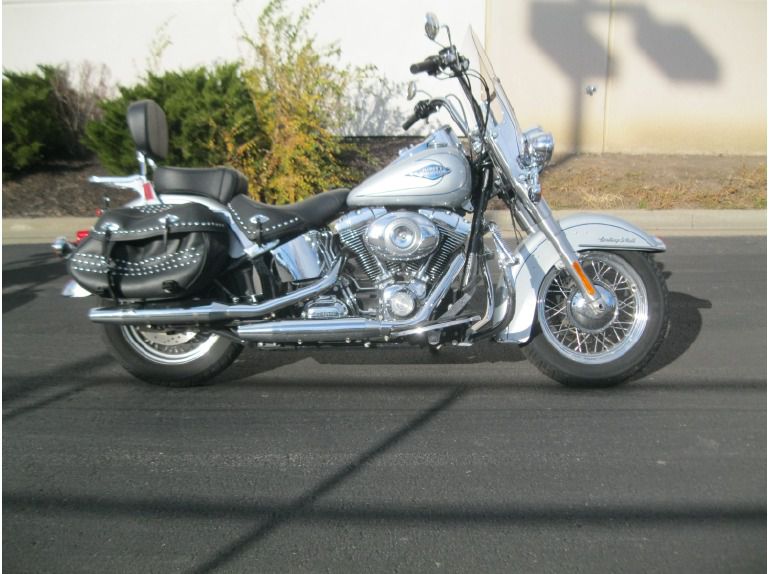 2011 harley-davidson heritage softail classic flstc 